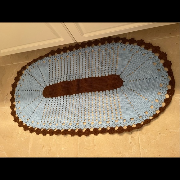 Handmade Crotchet/Knit 3 piece bathroom set - Picture 3 of 4